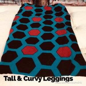 LuLaRoe Leggings in Tall & Curvy (12-18)